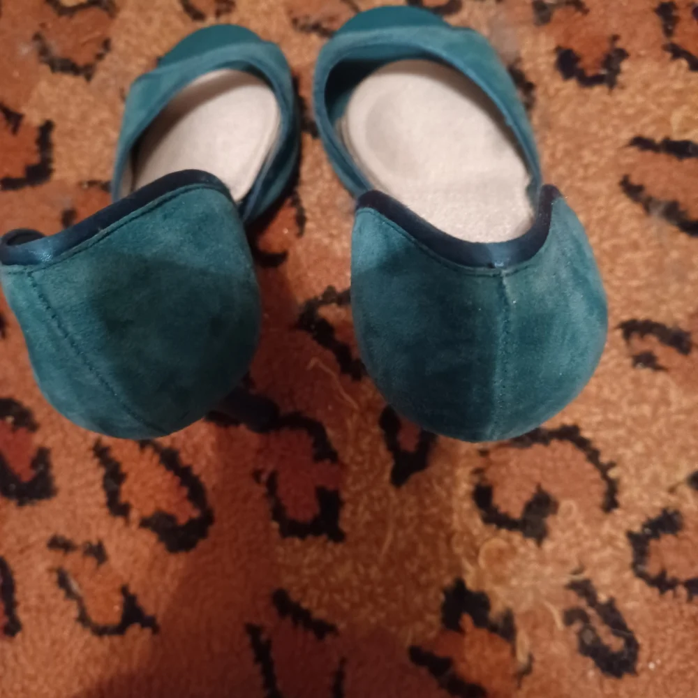 Shoes - Picture 12 of 16